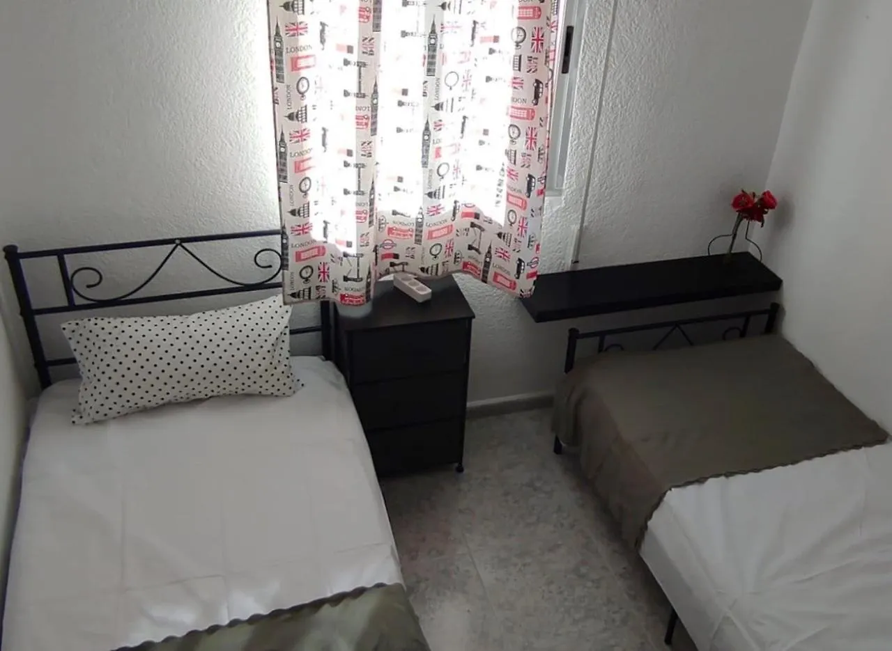 El Piso Espacioso Para Un Grupo De Amigos Malaga 0*,  Spain